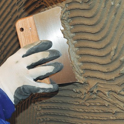 NOTCHED SPREADER   Wooden Handle V Notched